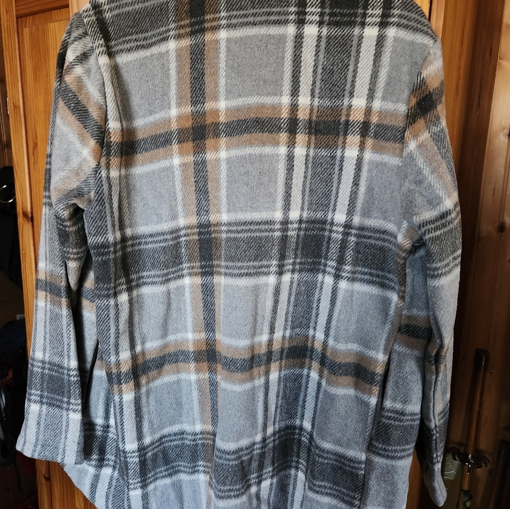 Womens Button Down Heavy Flannel - Picture 7 of 7